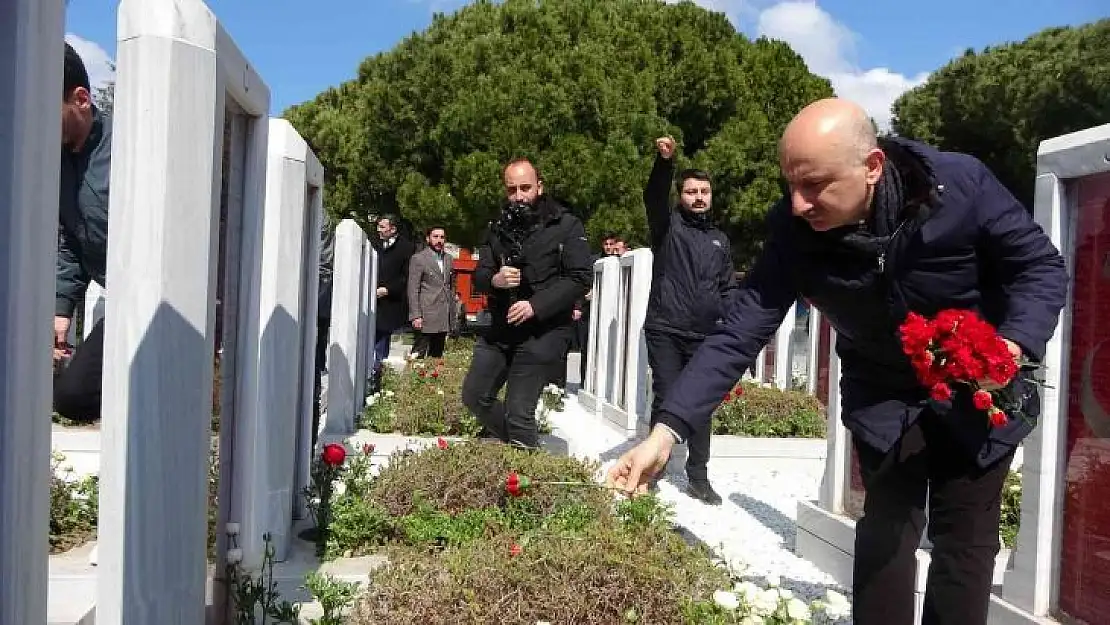 Bakan Karaismailoğlu, Şehitler Abidesi'ni ziyaret etti