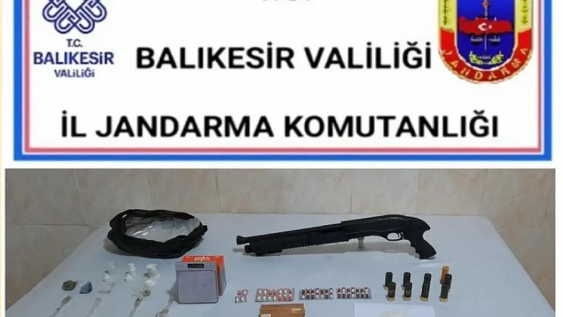 Balıkesir'de jandarmadan uyuşturucu ve tütün operasyonu