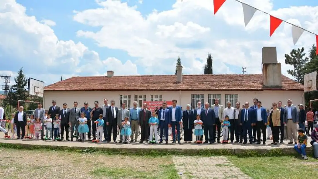 Gediz Şehit Ramazan Demirci İlkokulu'nda Bahar Şenliği