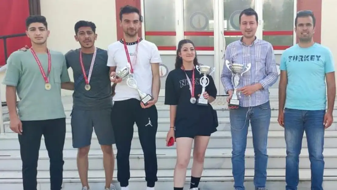 Hisarcık MYO'da voleybol ve masa tenisi turnuvaları