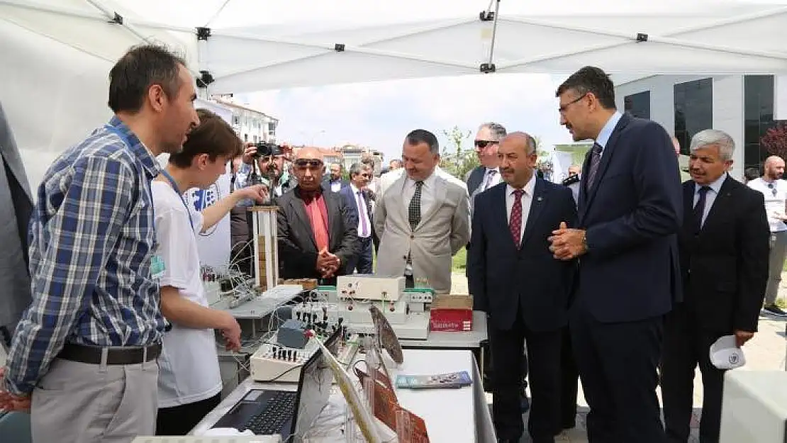 Kütahya'da Meslek Liseleri Fuarı ve Tanıtım Günleri