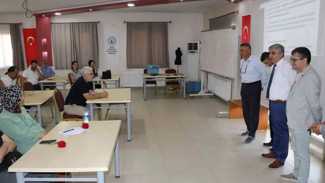 Manisa Büyükşehir'in arıcılara desteği sürüyor