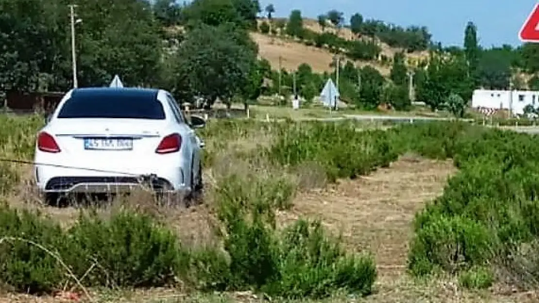 Otomobil istasyondan çıkan motosiklete çarptı: 1 ölü