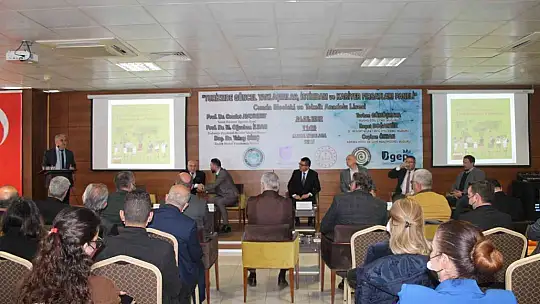 Ayvalık'ta 'Turizmde Güncel Yaklaşımlar, İstihdam ve Kariyer Fırsatları' masaya yatırıldı