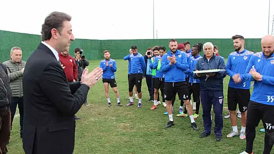 Başkan Tosun'dan Bandırmaspor'a moral ziyareti