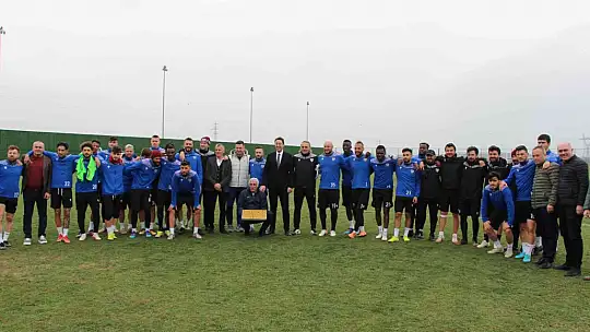 Başkan Tosun'dan Bandırmaspor'a moral ziyareti