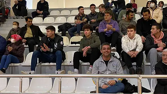 Bigadiç lideri devirdi