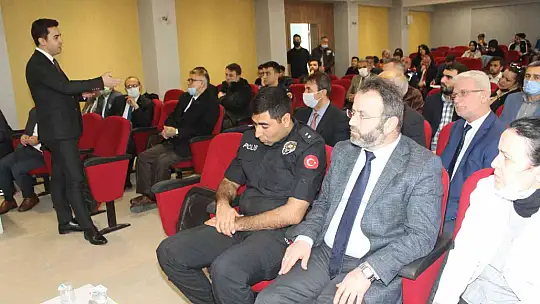 Manyas'ta bağımlılıkla mücadele çalıştayı yapıldı