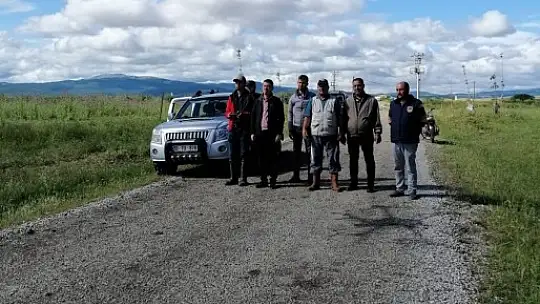 Manyas'ta drone ile sivrisineklere karşı zirai ilaçlama
