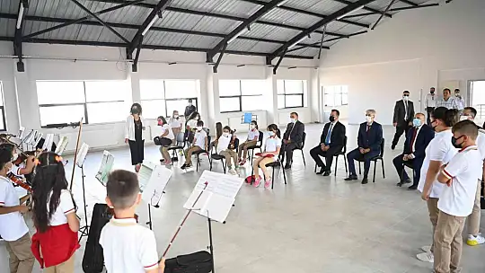 Sakarya İlkokulu çağdaş bir eğitim yuvasına dönüştü