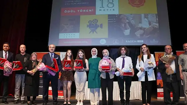 Gençler 'Şehir ve Kadın'ı kısa filmle anlattı