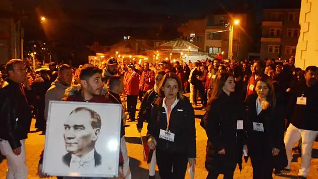 Gençlik ve Spor Bayramı'nda Eskişehir Bandosu ile Fener Alayı
