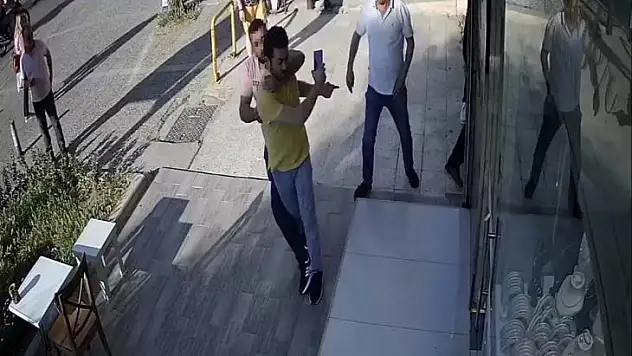 İzmir'de doktora dehşeti yaşattılar: 5 kişi birden saldırdı