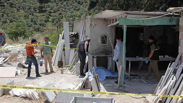 Kafasına spiral bıçağı saplanan emekli polis hayatını kaybetti