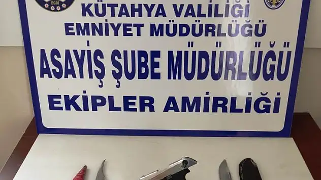 Kütahya'da 2 ruhsatsız tabanca, 30 fişek ele geçirildi