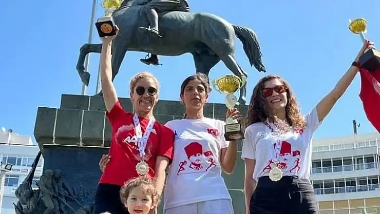 Manisalı sporcu Özlem Işık, İzmir'de kürsüde yer aldı